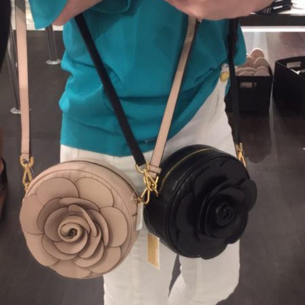 Sale ❗️Michael Kors vivianne flower Crossbody Bag - Picture 8 of 8